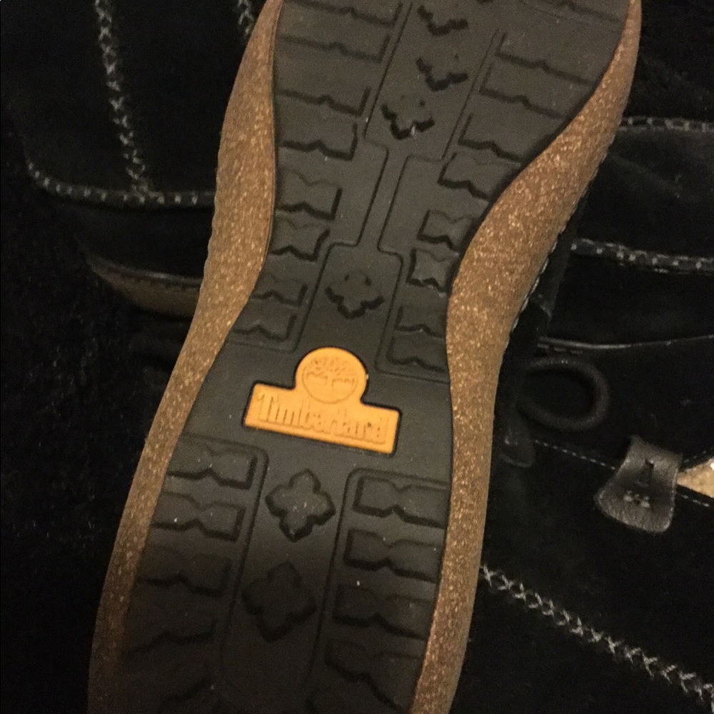 Boots - Picture 3 of 4